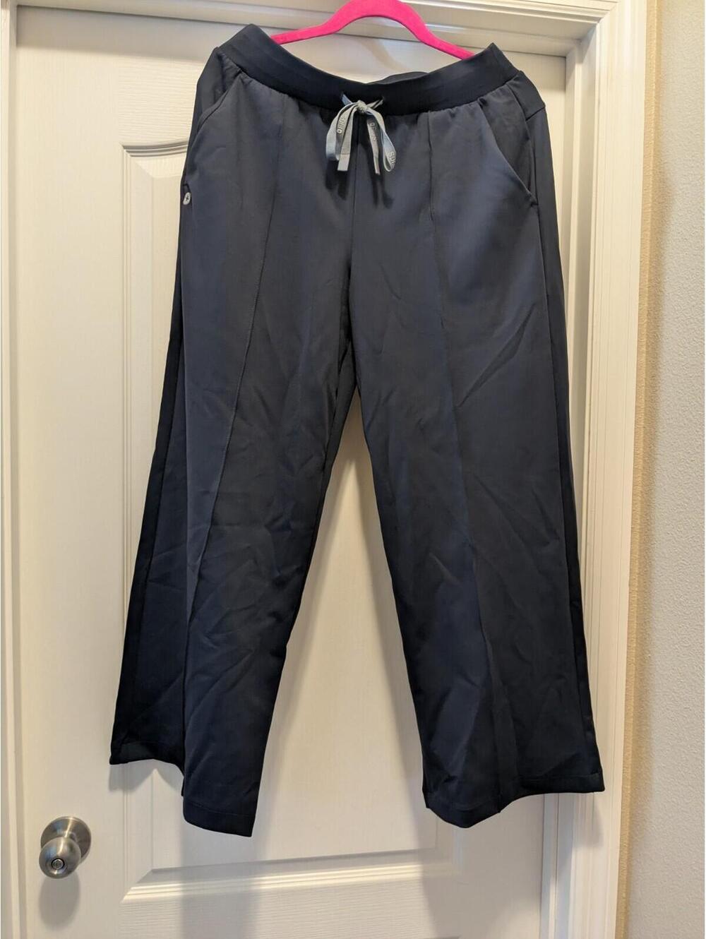 Figs High-Waisted Salina FORMx™ Wide Leg Scrub Pants Women's Size MP Black